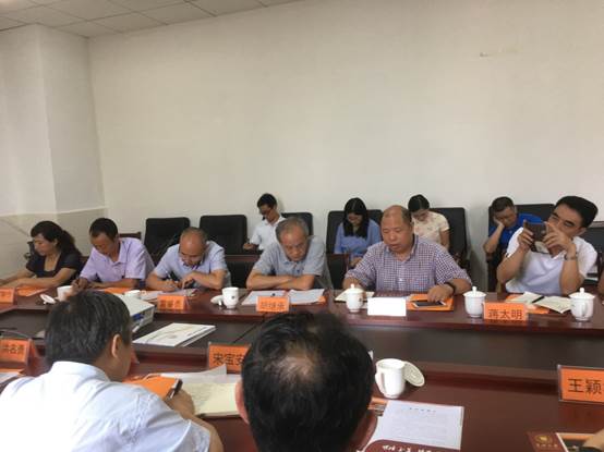 说明:E:\照片\2017-2018-2\学院建设会议\简报照片\IMG_9418.JPG
